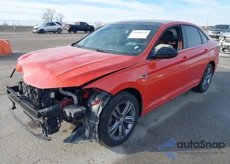 2019 Volkswagen Jetta 1.4T R-Line/1.4T S/1.4T Se z USA, uszkodzony, nr VIN 3VWC57BU0KM179354